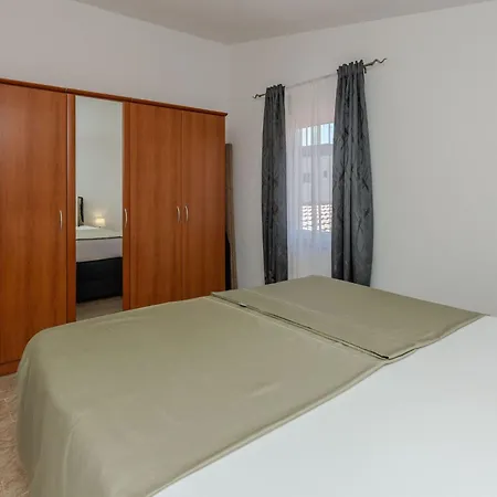 Tukara 3 By Interhome ויר