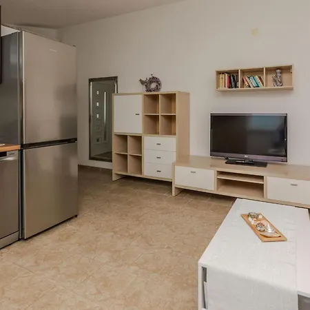 Tukara 3 By Interhome Vir