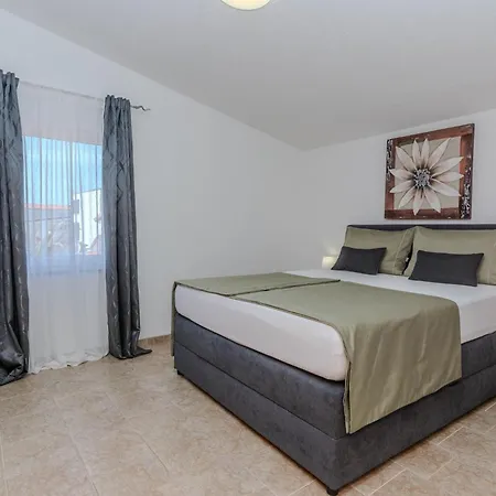 Tukara 3 By Interhome Vir